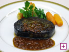Meat dish: Beef fillet with heated vegetables